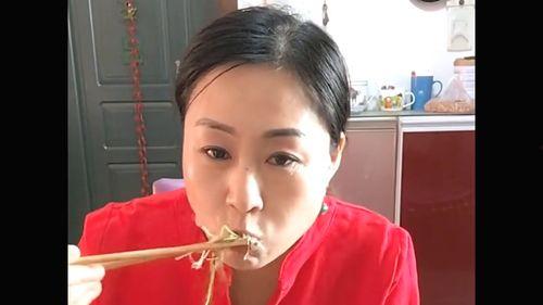 娱乐吃瓜酱网友们,揭秘娱乐圈那些不为人知的幕后故事